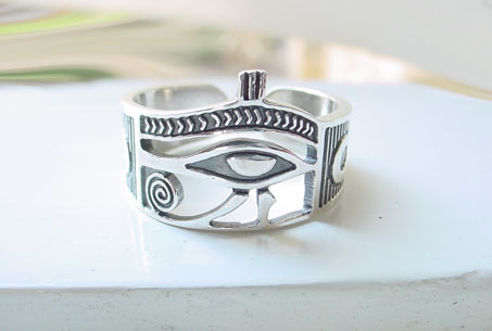 Silver eye of horus ring